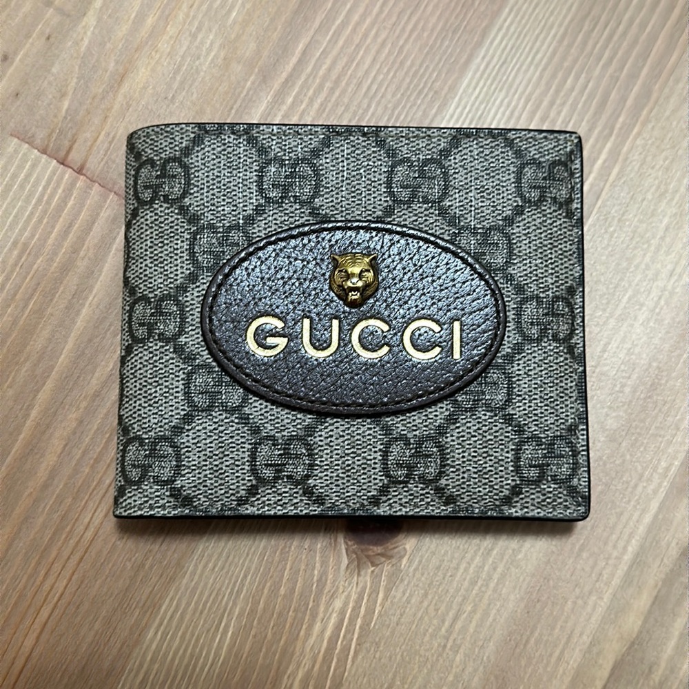 Gucci Wallet (bi-fold) NEO VINTAGE GG SUPREME WALLET